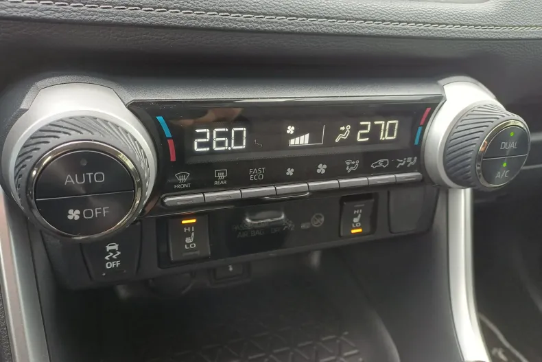 Toyota RAV4 din 2021 cu 66.155 km - oferta TOY190402 - foto 18