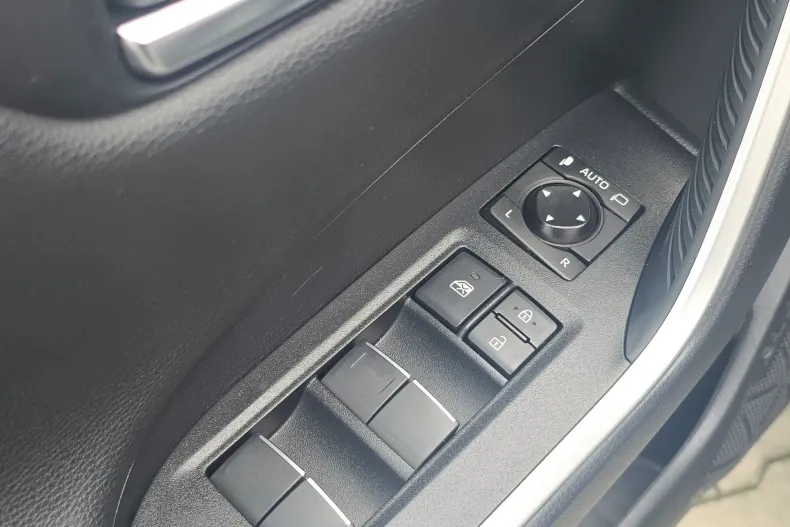 Toyota RAV4 din 2021 cu 113.791 km - oferta TOY190432 - foto 8