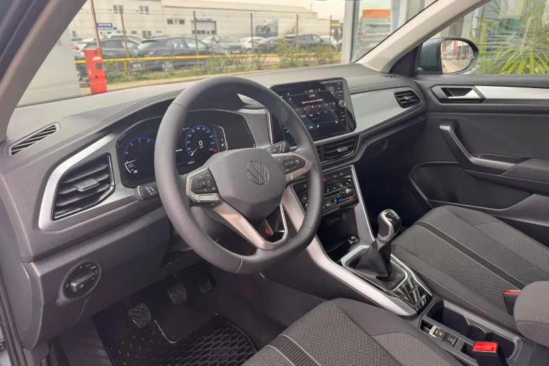 Volkswagen T-Roc din 2022 cu 45.880 km - oferta VOL190433 - foto 9