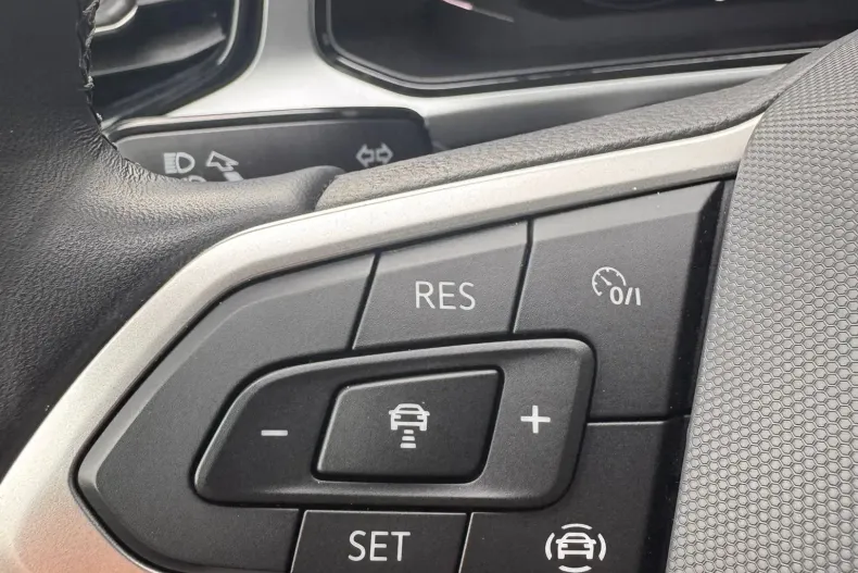 Volkswagen T-Roc din 2022 cu 45.880 km - oferta VOL190433 - foto 25