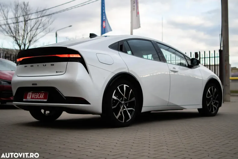 Toyota Prius din 2023 cu 17.070 km - oferta TOY190464 - foto 6