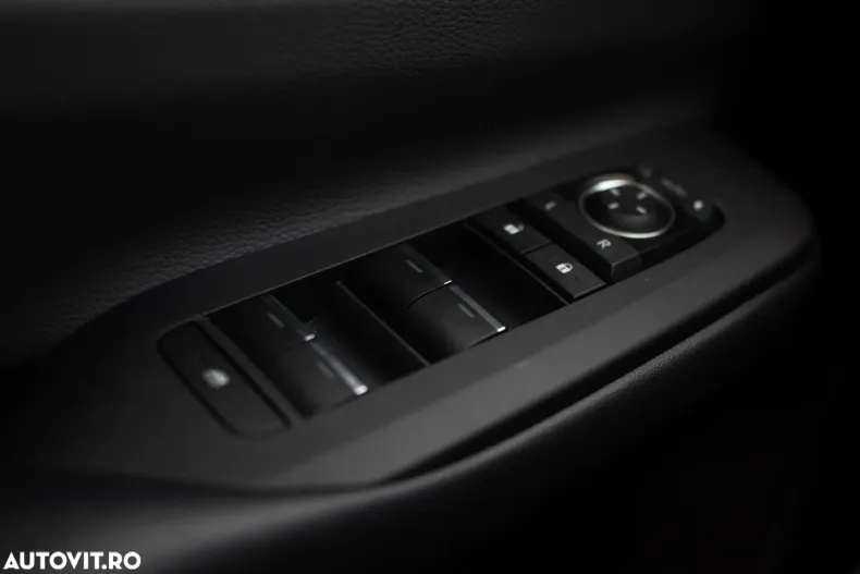 Toyota Prius din 2023 cu 17.070 km - oferta TOY190464 - foto 29