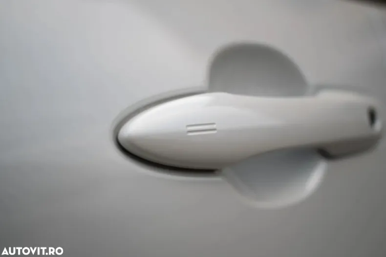 Toyota Prius din 2023 cu 17.070 km - oferta TOY190464 - foto 39