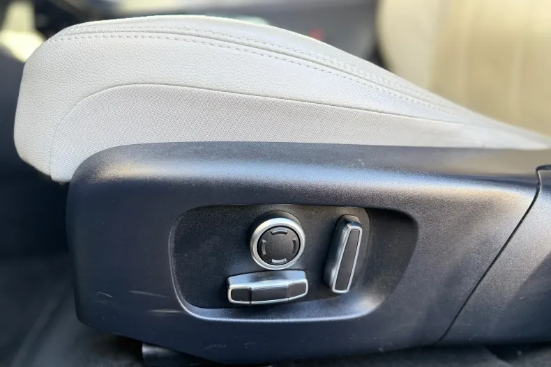 Land Rover Range Rover Evoque din 2021 cu 37.044 km - oferta LAN190513 - foto 8