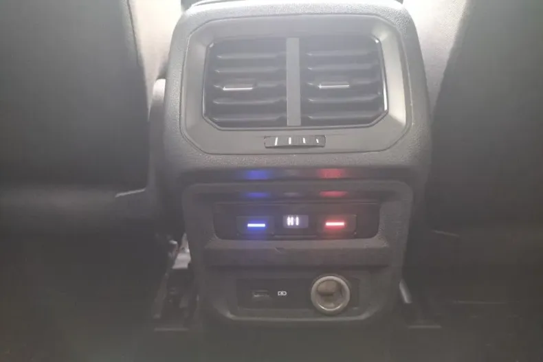 Volkswagen Tiguan din 2020 cu 136.049 km - oferta VOL190537 - foto 10