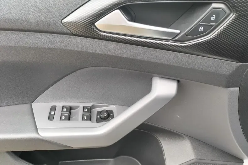 Volkswagen T-Cross din 2021 cu 96.161 km - oferta VOL190538 - foto 9