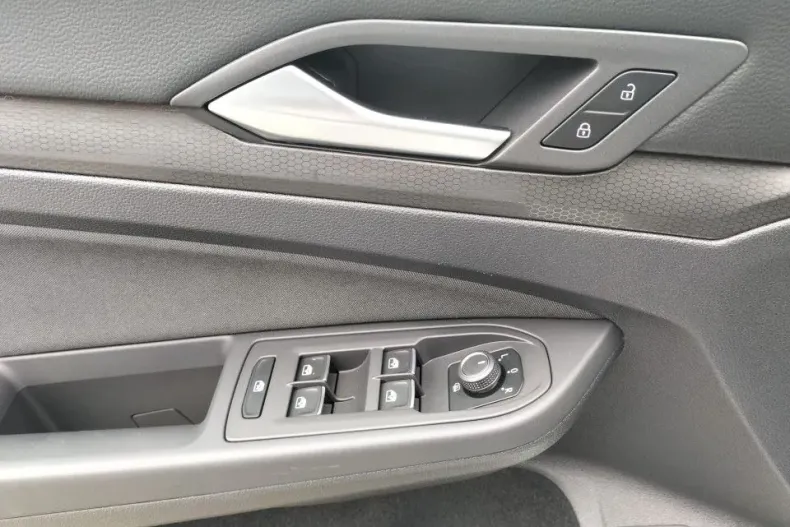 Volkswagen Golf din 2022 cu 50.202 km - oferta VOL190555 - foto 13