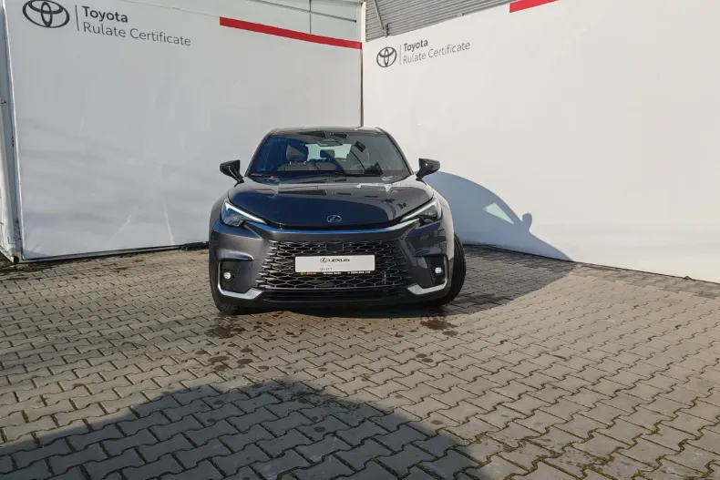 Lexus LBX din 2025 cu 1.750 km - oferta LEX190601 - foto 3