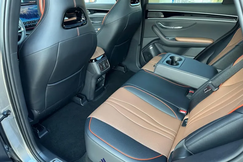 BYD SEAL U din 2025 cu 25 km - oferta BYD190604 - foto 17