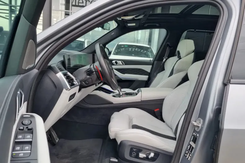 BMW X5 M (Seria X) din 2024 cu 17.500 km - oferta BMW190647 - foto 17