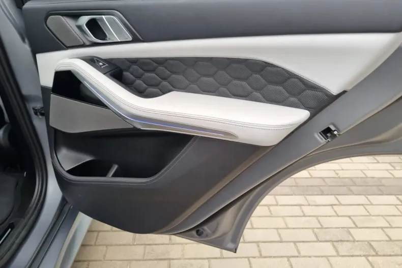 BMW X5 M (Seria X) din 2024 cu 17.500 km - oferta BMW190647 - foto 25