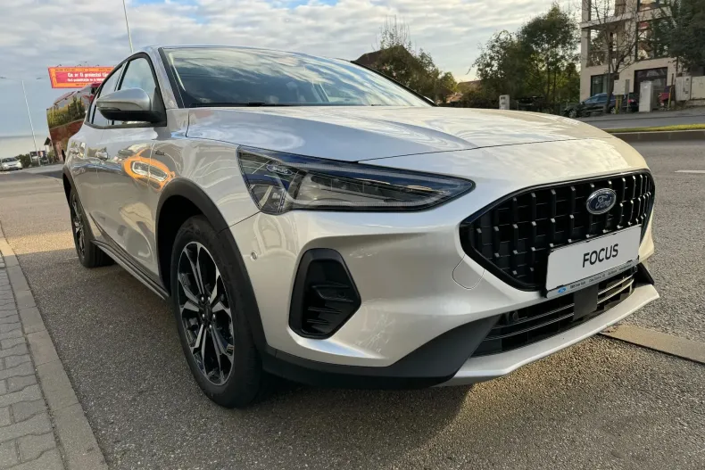 Ford Focus din 2024 cu 3.113 km - oferta FOR190691 - foto 6