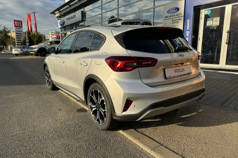Ford Focus din 2024 cu 3.113 km - oferta FOR190691 - foto 13