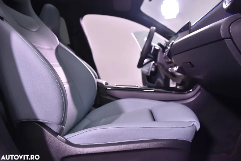 Mercedes-Benz CLA (Clasa CLA) din 2024 cu 12.426 km - oferta MER190956 - foto 11