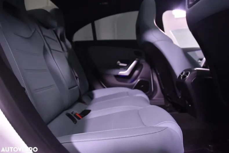 Mercedes-Benz CLA (Clasa CLA) din 2024 cu 12.426 km - oferta MER190956 - foto 12