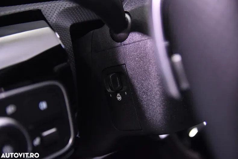 Mercedes-Benz CLA (Clasa CLA) din 2024 cu 12.426 km - oferta MER190956 - foto 16