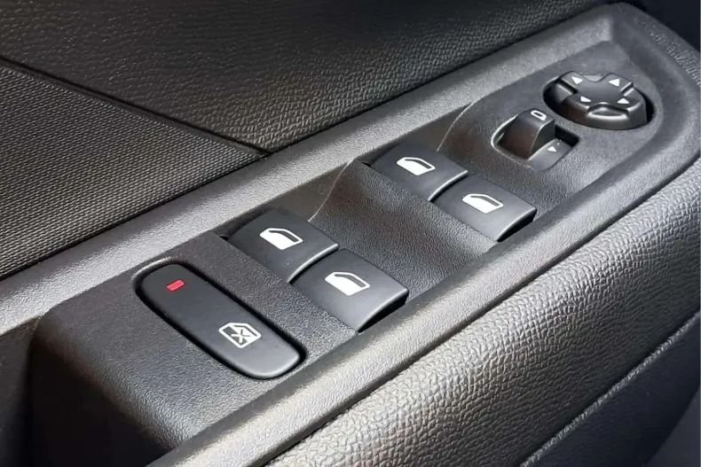 Opel Frontera din 2025 cu 4.720 km - oferta OPE191129 - foto 17