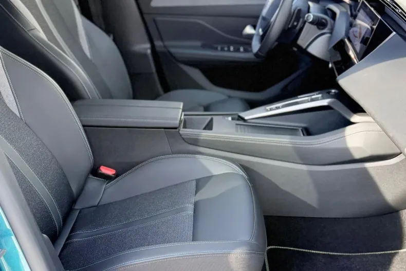 Peugeot 308 din 2024 cu 35.000 km - oferta PEU191139 - foto 18