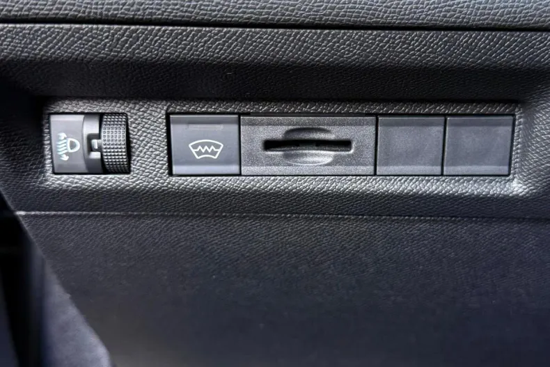 Peugeot 308 din 2024 cu 35.000 km - oferta PEU191139 - foto 31