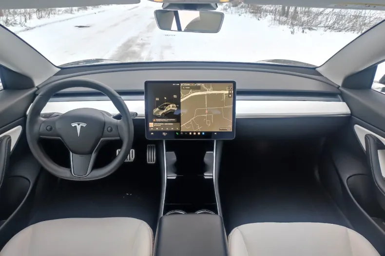 Tesla Model 3 din 2020 cu 46.800 km - oferta TES191151 - foto 2