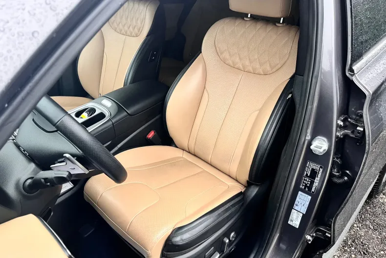 Hyundai SANTA FE din 2022 cu 74.500 km - oferta HYU191155 - foto 22