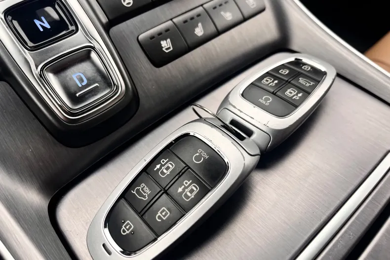 Hyundai SANTA FE din 2022 cu 74.500 km - oferta HYU191155 - foto 26