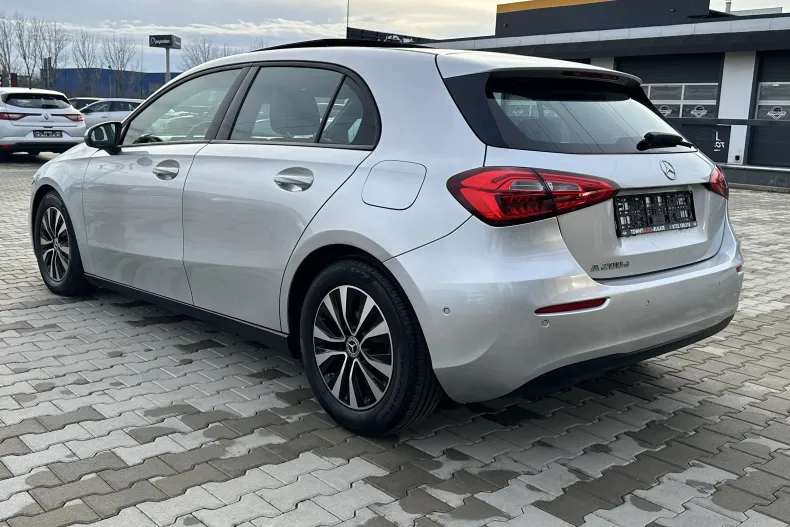 Mercedes-Benz A 200 (Clasa A) din 2020 cu 124.838 km - oferta MER191158 - foto 4