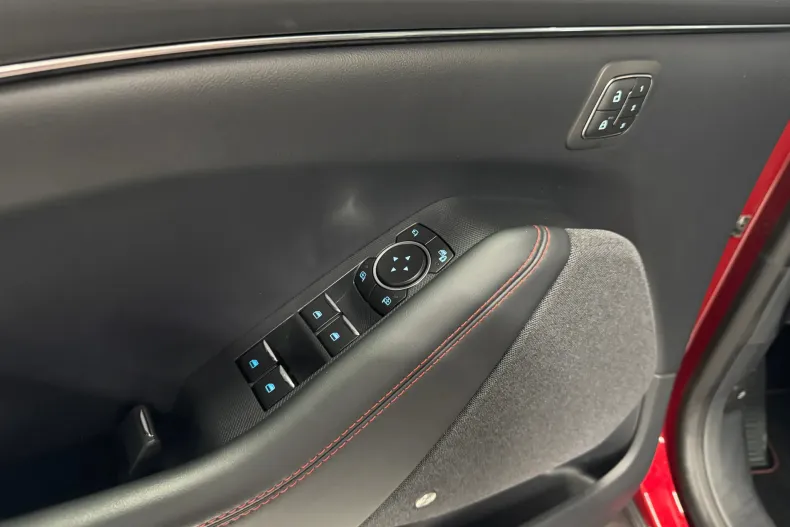 Ford Mustang Mach-E din 2022 cu 111.525 km - oferta FOR191162 - foto 6