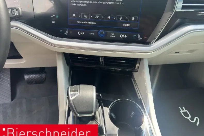 Volkswagen Touareg din 2021 cu 38.860 km - oferta VOL191165 - foto 8