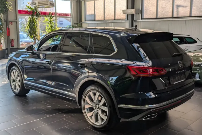 Volkswagen Touareg din 2021 cu 39.000 km - oferta VOL191168 - foto 2