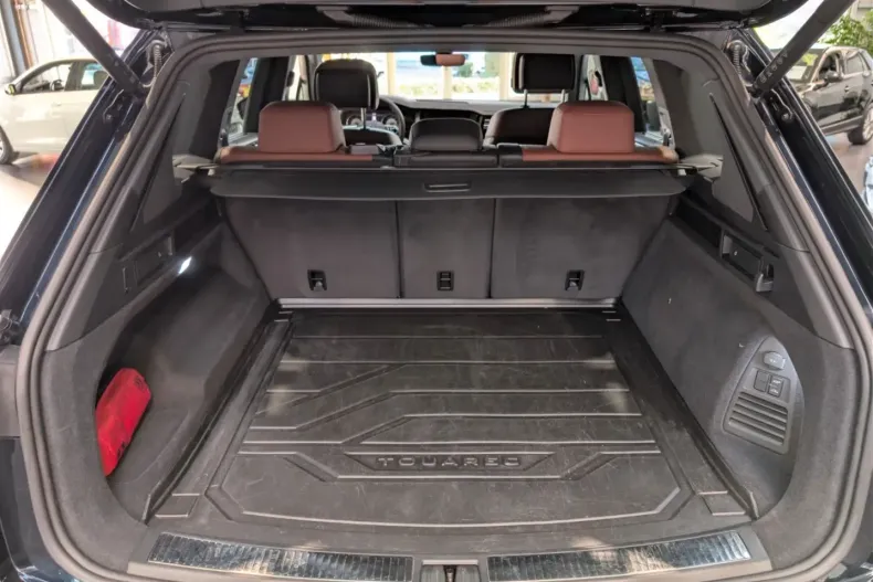 Volkswagen Touareg din 2021 cu 39.000 km - oferta VOL191168 - foto 12