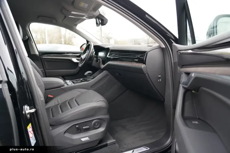 Volkswagen Touareg din 2025 cu 33.200 km - oferta VOL191175 - foto 16