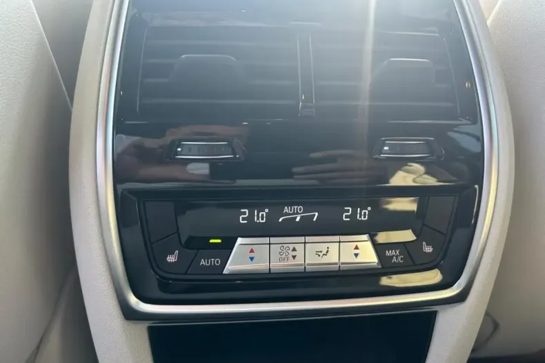 BMW X6 M60 (Seria X) din 2025 cu 5.350 km - oferta BMW191181 - foto 7