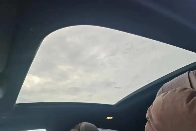 Mercedes-Benz GLE 450 (Clasa GLE) din 2025 cu 5.000 km - oferta MER191183 - foto 4