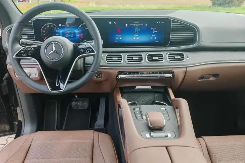 Mercedes-Benz GLE 450 (Clasa GLE) din 2025 cu 5.000 km - oferta MER191183 - foto 10