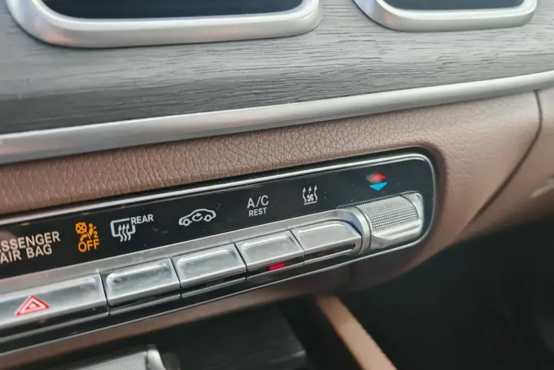 Mercedes-Benz GLE 450 (Clasa GLE) din 2025 cu 5.000 km - oferta MER191183 - foto 11