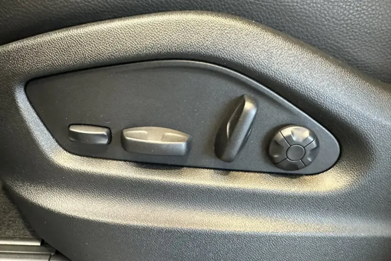 Porsche Cayenne din 2023 cu 72.900 km - oferta POR191188 - foto 9