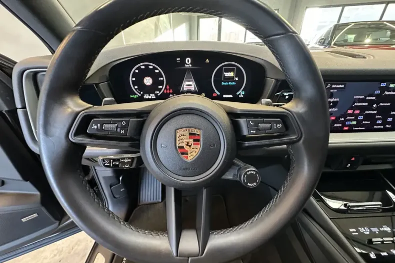 Porsche Cayenne din 2023 cu 72.900 km - oferta POR191188 - foto 12