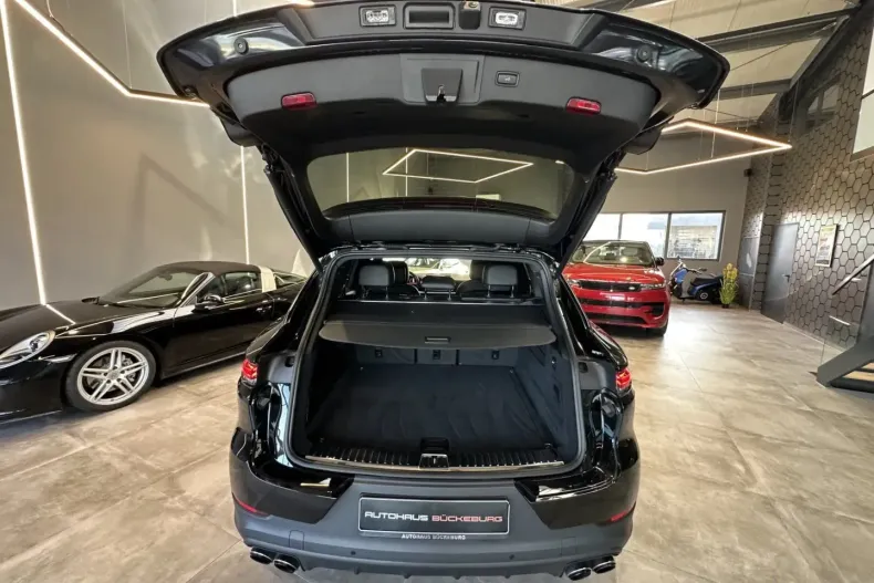 Porsche Cayenne din 2023 cu 72.900 km - oferta POR191188 - foto 17