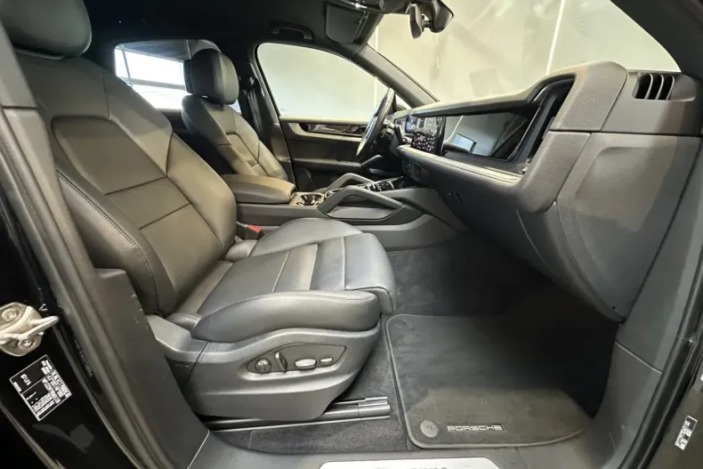 Porsche Cayenne din 2023 cu 72.900 km - oferta POR191188 - foto 21