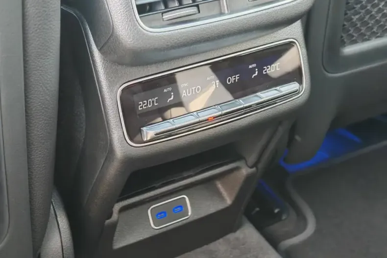 Mercedes-Benz GLE 450 (Clasa GLE) din 2026 cu 50 km - oferta MER191189 - foto 10