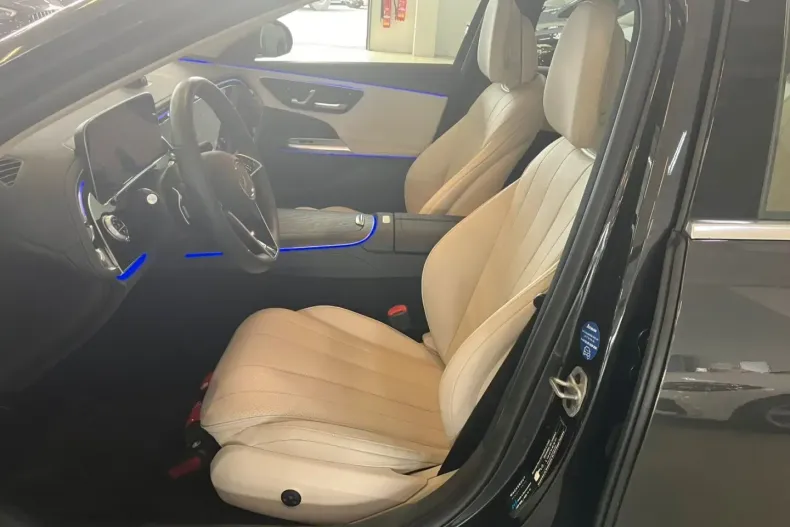 Mercedes-Benz E 300 (Clasa E) din 2024 cu 35.543 km - oferta MER191193 - foto 11