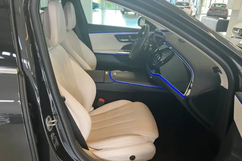 Mercedes-Benz E 300 (Clasa E) din 2024 cu 35.543 km - oferta MER191193 - foto 14