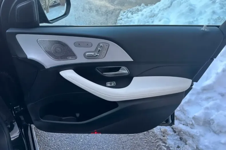 Mercedes-Benz GLE 450 (Clasa GLE) din 2025 cu 4.600 km - oferta MER191196 - foto 22
