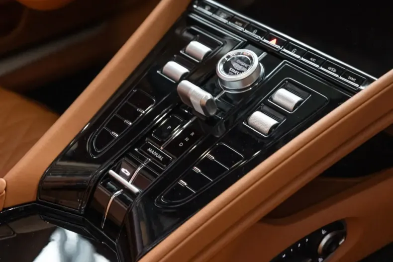 Aston Martin DB12 din 2025 cu 8.390 km - oferta AST191199 - foto 26