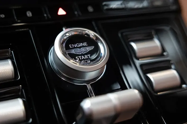 Aston Martin DB12 din 2025 cu 8.390 km - oferta AST191199 - foto 28