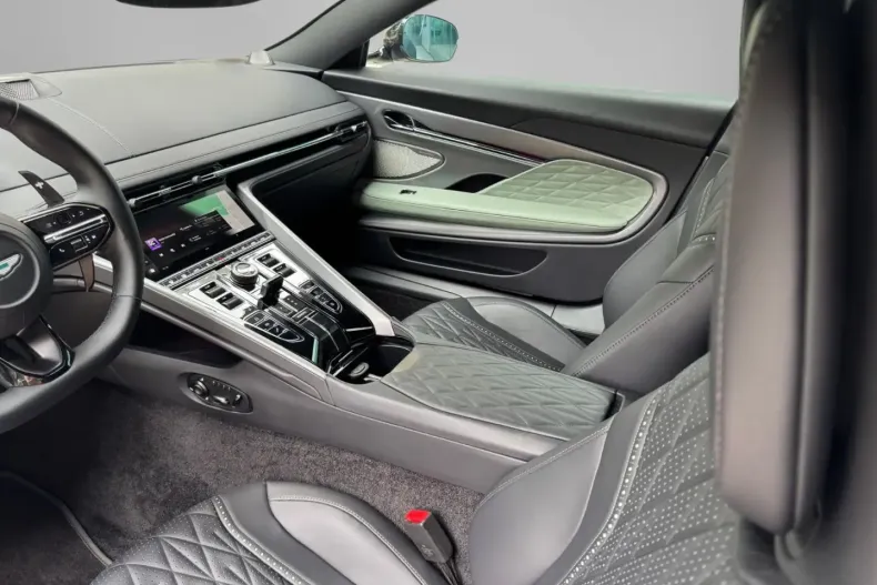 Aston Martin DB12 din 2025 cu 3.500 km - oferta AST191200 - foto 16