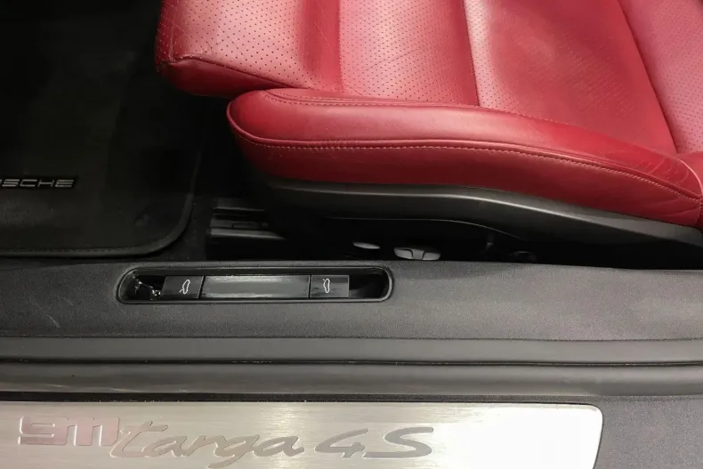 Porsche 911 din 2021 cu 50.886 km - oferta POR191202 - foto 29