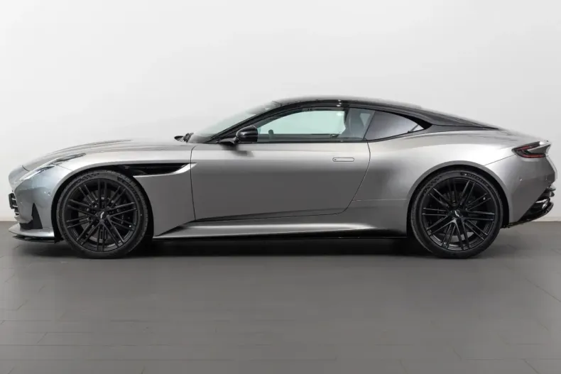 Aston Martin DB12 din 2025 cu 9.500 km - oferta AST191203 - foto 4