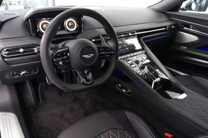 Aston Martin DB12 din 2025 cu 9.500 km - oferta AST191203 - foto 9